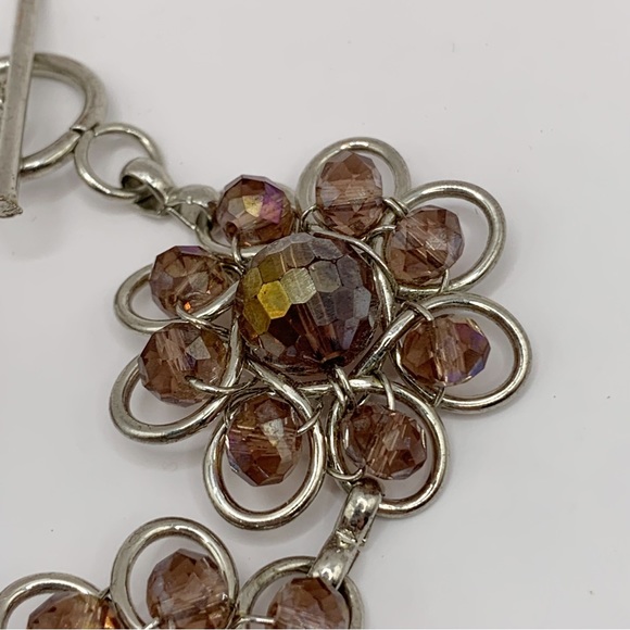 Silver tone open work and iridescent purple glass bead flower link bracelet - Picture 10 of 10